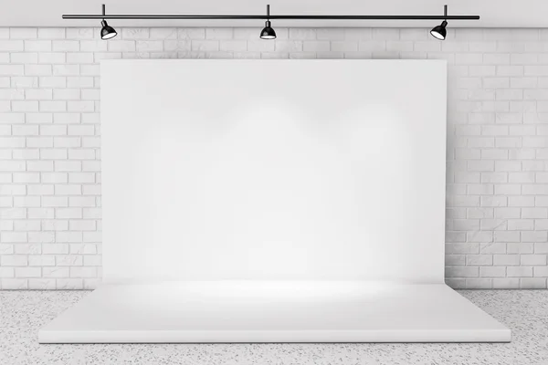 Escenario de fondo blanco en la habitación con pared de ladrillo —  Fotos de Stock