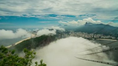 Sugarloaf dağ Rio de Janeiro dan göster