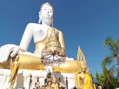 Kuzey Tayland 'da Chiang Mai yakınlarındaki Wat Phra' daki Buda görüntüsü.