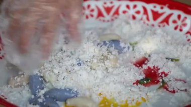 soya fasulyesi, fasulyeli pirinç krepi ve Hindistan cevizli Tayland tatlıları.