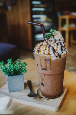 Dondurmalı buzlu kahve.