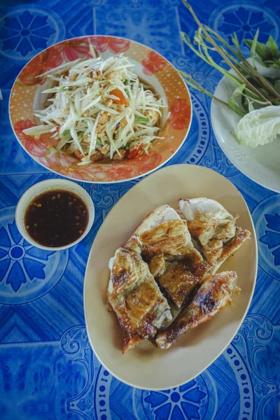 Grilowany Kurczak Patyku Tajlandia Lokalne Jedzenie Północnym Wschodzie Ulicy — Zdjęcie stockowe