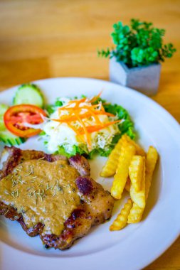 Biberli domuz bifteği