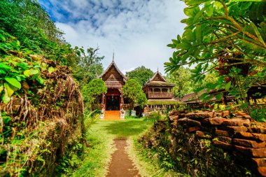 Watluangkhunwin 'in inanılmaz manzarası Tayland' da bir tapınak kompleksidir.