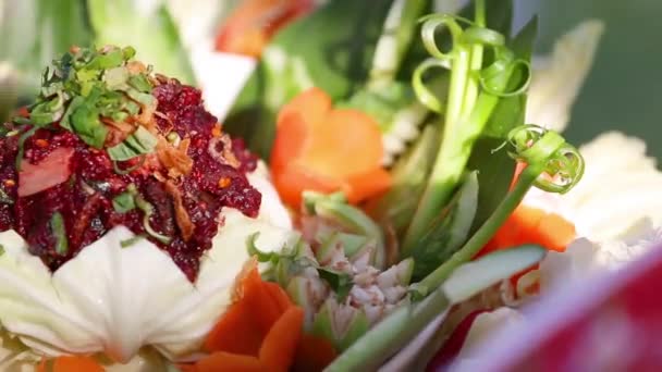 Πικάντικο Κιμά Ωμά Σαλάτα Βοείου Κρέατος Larb Ταϊλάνδης Τροφίμων Στο — Αρχείο Βίντεο