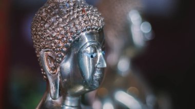 Kuzey Tayland 'da Chiang Mai yakınlarındaki Wat Si Suphan Tapınağında Buda resmi.