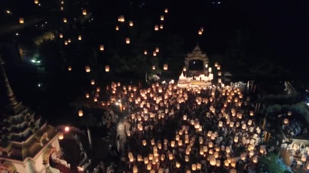 Flytande Lyktor Ceremoni Eller Yeepeng Ceremoni Traditionell Lanna Buddhistisk Ceremoni — Stockvideo