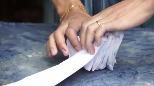 Ručně Vyráběná Tradiční Technika Barvení Tkanin Přírodní Indigové Barvě Thajsku — Stock video