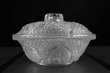 Şeker için kapaklı cam kase