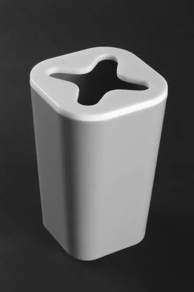 Сірий Пластиковий Тримач Зубної Щітки Сірому Фоні — стокове фото