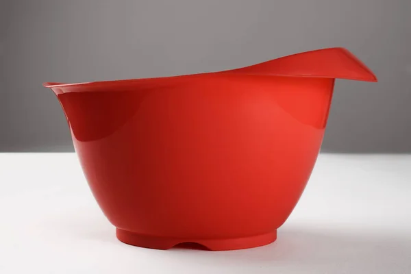 Rode Plastic Container Voor Het Roeren Van Cake — Stockfoto