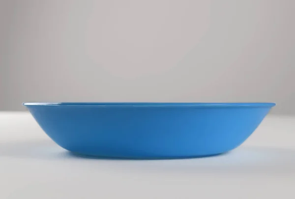 Μπλε Πλαστικό Ρηχό Πιάτο Τροφίμων — Φωτογραφία Αρχείου