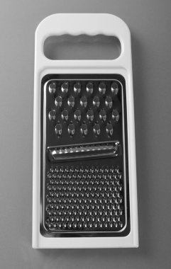 Gri arkaplanda metal rendeleyici