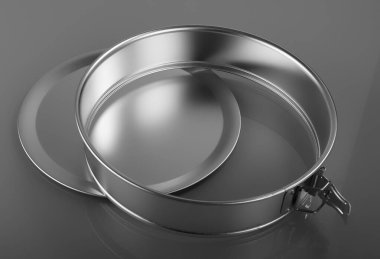 Gri arkaplanda tabak kekleri pişirme