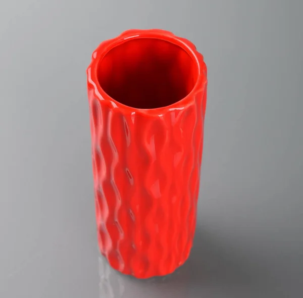 Siyah Arkaplanda Güzel Kırmızı Porselen Vazo — Stok fotoğraf