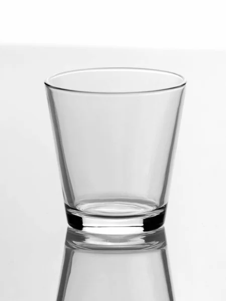 Leeg Glas Voor Water Geïsoleerd Witte Achtergrond — Stockfoto