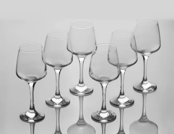 Ensemble Six Verres Vin Vides Isolés Sur Fond Blanc — Photo