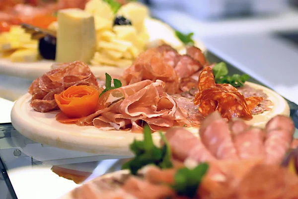 Food Tray Delicious Salami Pieces Sliced Ham Sausage — Stock Photo, Image
