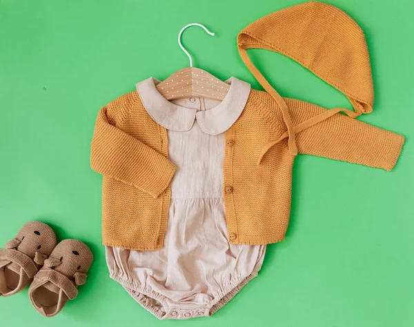 Flat Lay Newborn Trendig Bakgrund Mode Ser Baby Flicka Kläder — Stockfoto