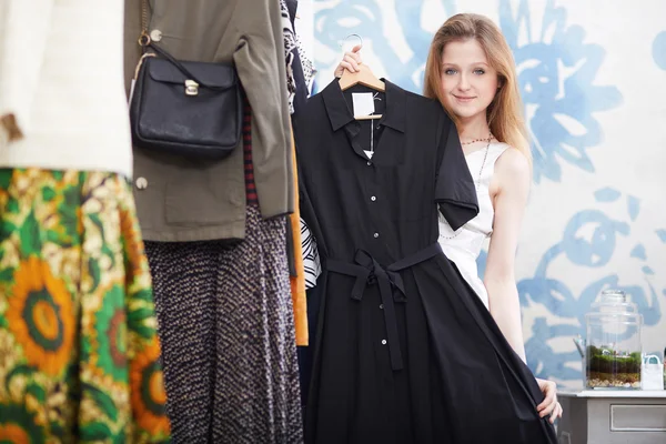 Shopping in clothing store — Stock Photo, Image