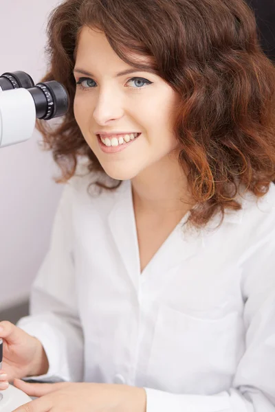 Young beautiful doctor oculist — Stock Photo, Image