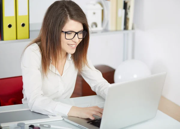 Graphic designer working in home office — Stock Photo, Image