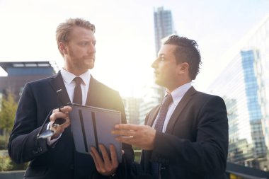 iş emekçilerin dış ofis binası