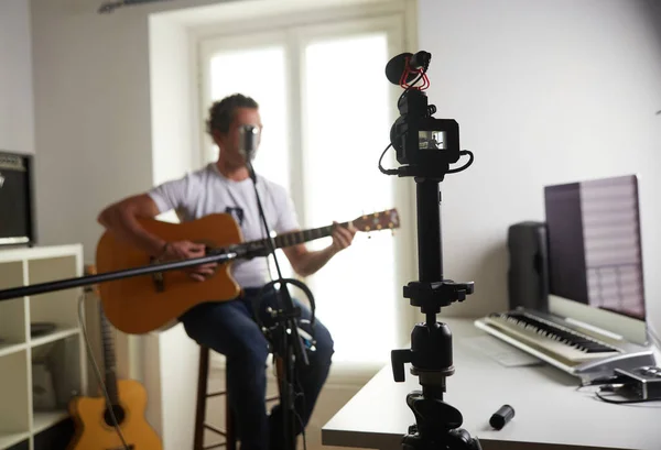 Guitarrista Gravação Vídeo Estúdio Casa — Fotografia de Stock