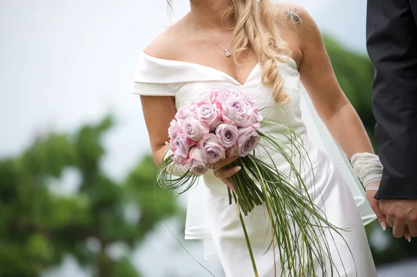 Bride and groom — Stock Photo, Image