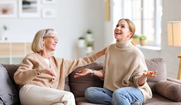 Happy Adult Female Laughing Sharing Funny Story Smiling Mother While — Stock Photo, Image