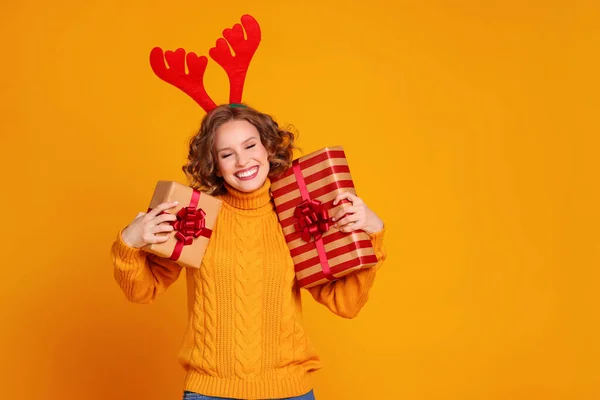 Happy Young Woman Knitted Sweater Red Deer Antlers Showing Wrapped — Stock Photo, Image