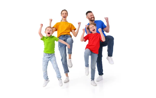 Famille Joyeuse Parents Enfants Aux Poings Serrés Célébrant Victoire Sur — Photo