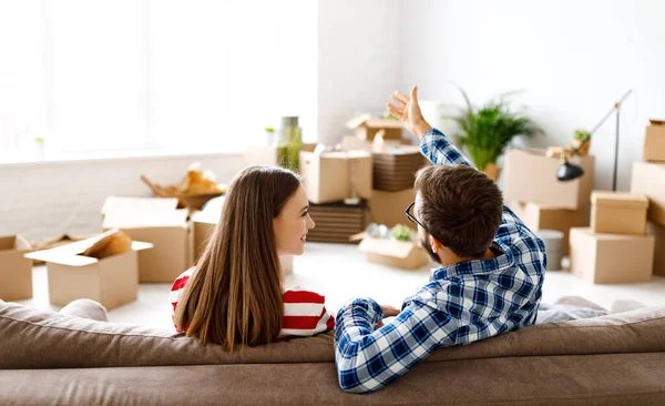 Back View Family Excited Husband Explaining Idea Interior New Apartment — Stock Photo, Image