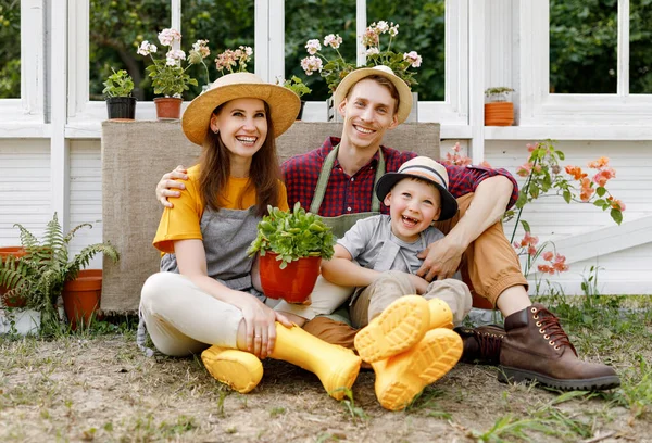 Full Body Delighted Parents Son Smiling Looking Camera While Sitting — Stock Photo, Image