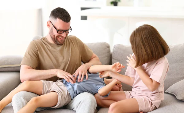 Spending Weekend Dad Young Loving Father Playing Having Fun Two — Stock Photo, Image