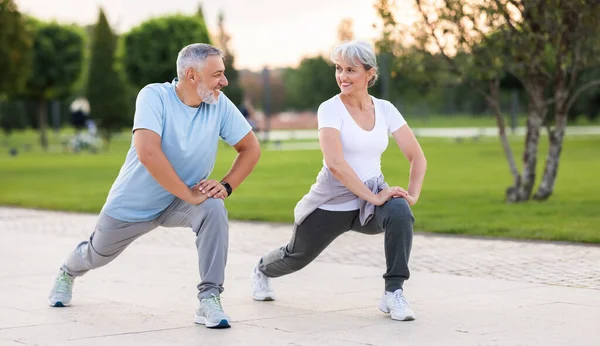 Energiza Mañana Longitud Completa Activa Feliz Pareja Ancianos Ropa Deportiva — Foto de Stock