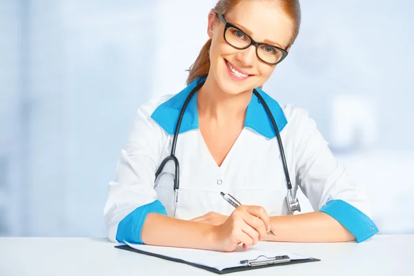 Friendly doctor — Stock Photo, Image