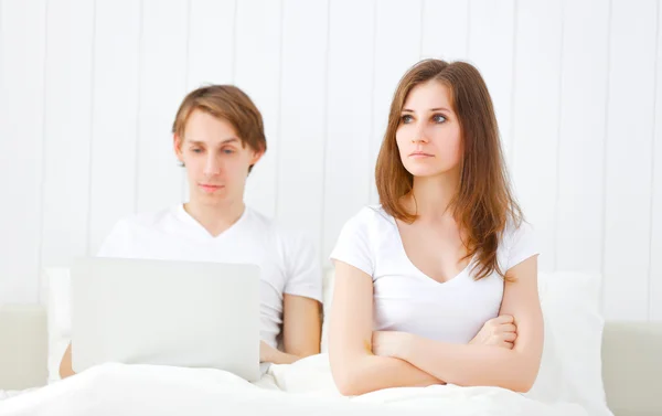Family conflict. husband plays computer games, Internet dependen — Stock Photo, Image