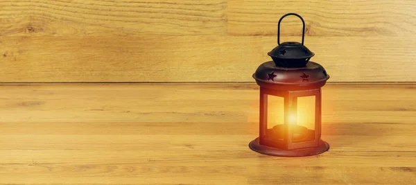 Lanterna Árabe Ornamental Com Vela Acesa Brilhando Cartão Festivo Convite — Fotografia de Stock