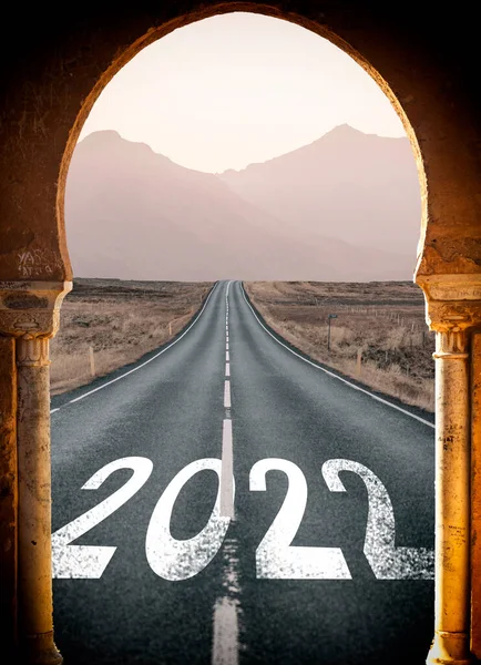 2022 Viaje Por Carretera Año Nuevo Visión Futuro Través Entrada — Foto de Stock