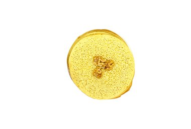 Arapçada Baghrir olarak adlandırılan Fas ya da Cezayir krepleri beyaza izole edilmiş.