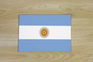 Arjantin Bayrağı Tahta Arkaplanda Mayıs Güneşi Masada Ulusal Sembol