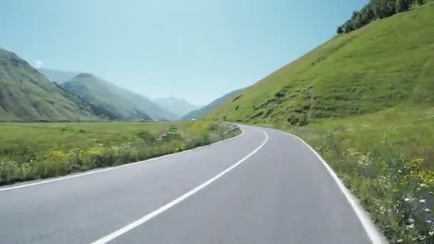 Estrada da montanha de bicicleta — Vídeo de Stock