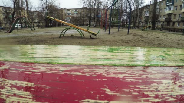 Regn i bostadsområde — Stockvideo