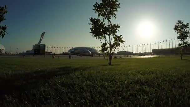 Parc olympique de Sotchi sous le soleil du contre-jour — Video