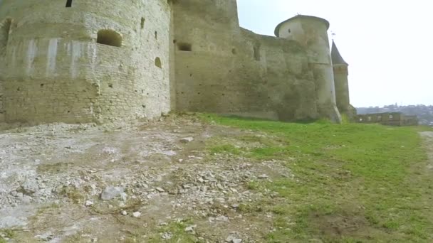 Vista no castelo velho — Vídeo de Stock