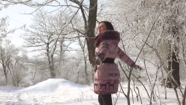 Girl in winter forest — Stock Video