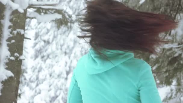 Girl in winter forest — Stock Video