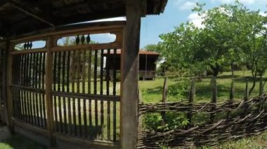 Ahşap ev ahşap çit ön