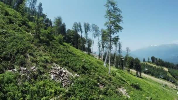 在夏天山区升降机 — 图库视频影像